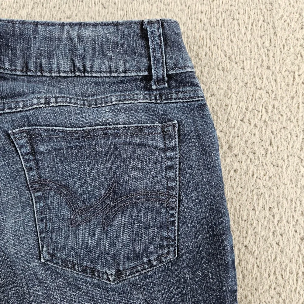 Wrangler Jeans‎ Womens 12 Blue Mid Rise Straight Leg Dark Wash Stretch Denim